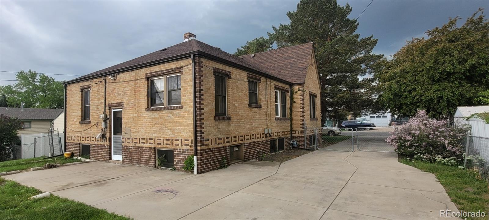 MLS Image #4 for 9120  elm court,denver, Colorado