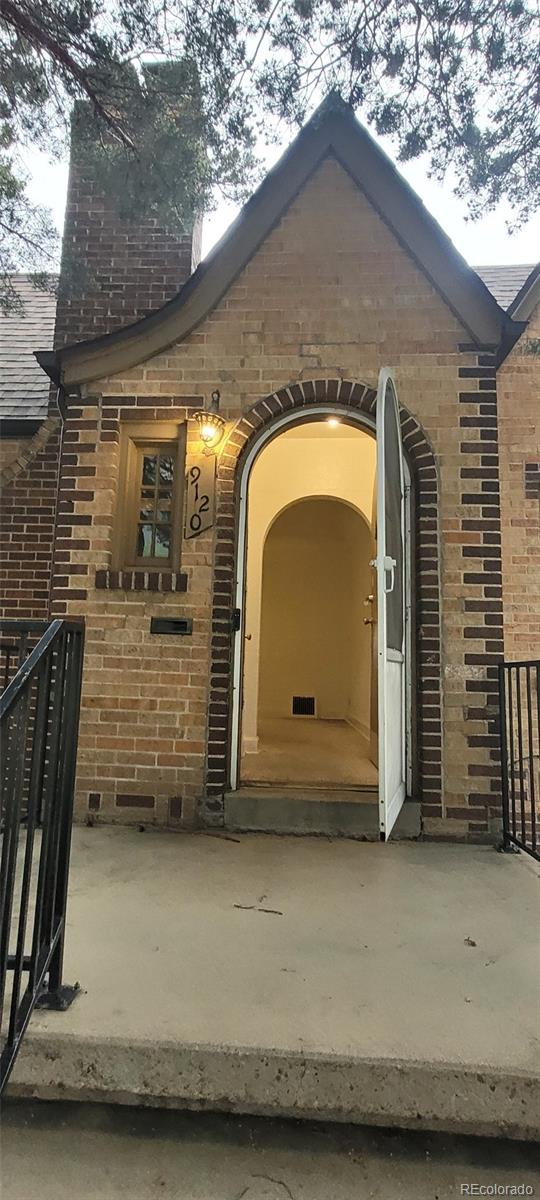 MLS Image #5 for 9120  elm court,denver, Colorado