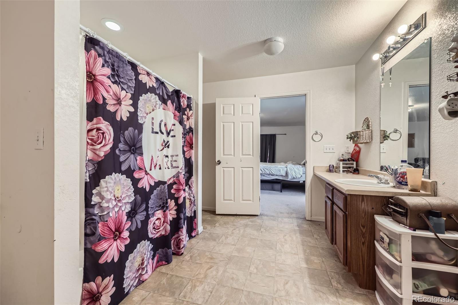 MLS Image #21 for 20530  randolph place,denver, Colorado