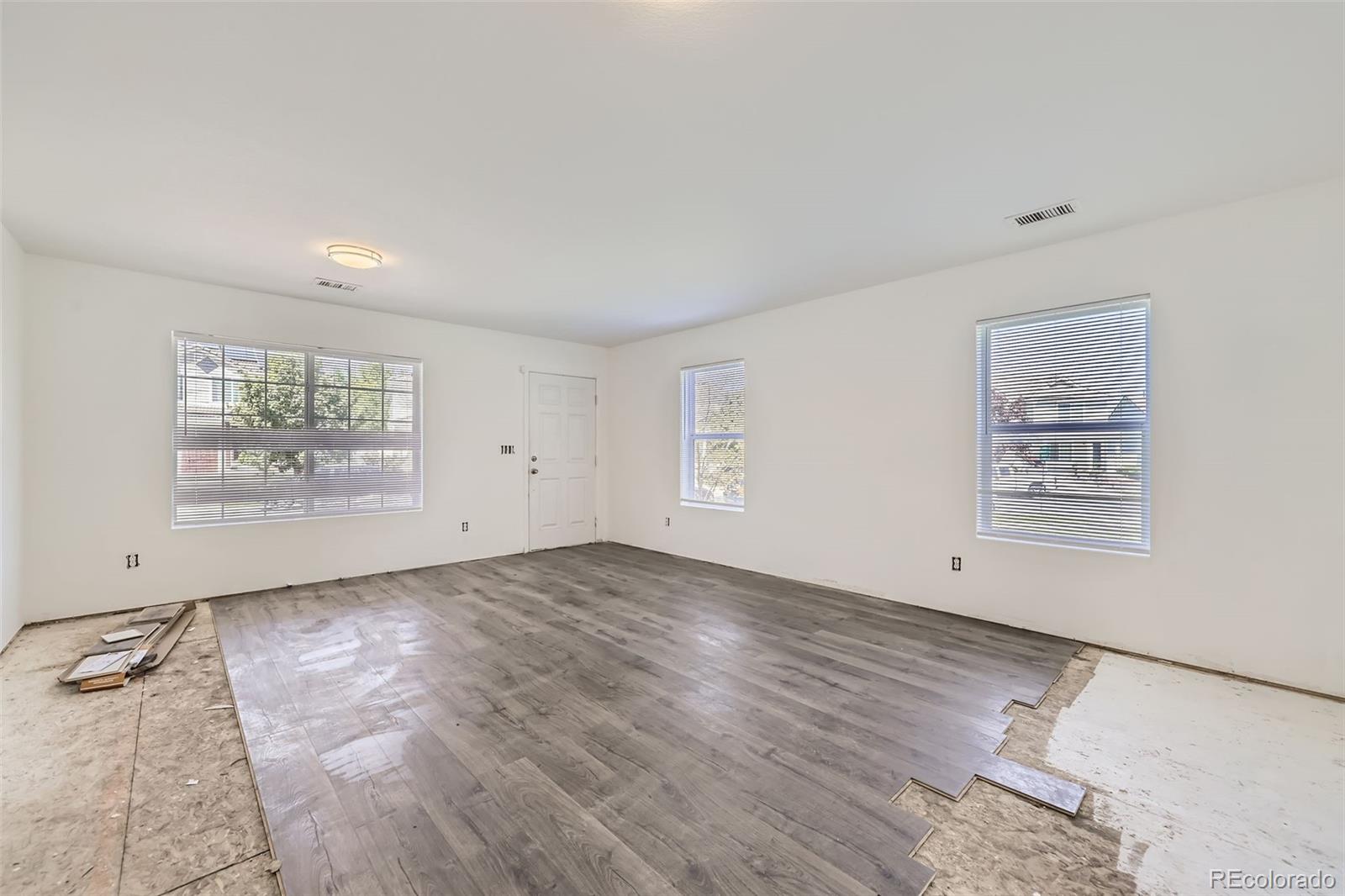 MLS Image #6 for 20530  randolph place,denver, Colorado