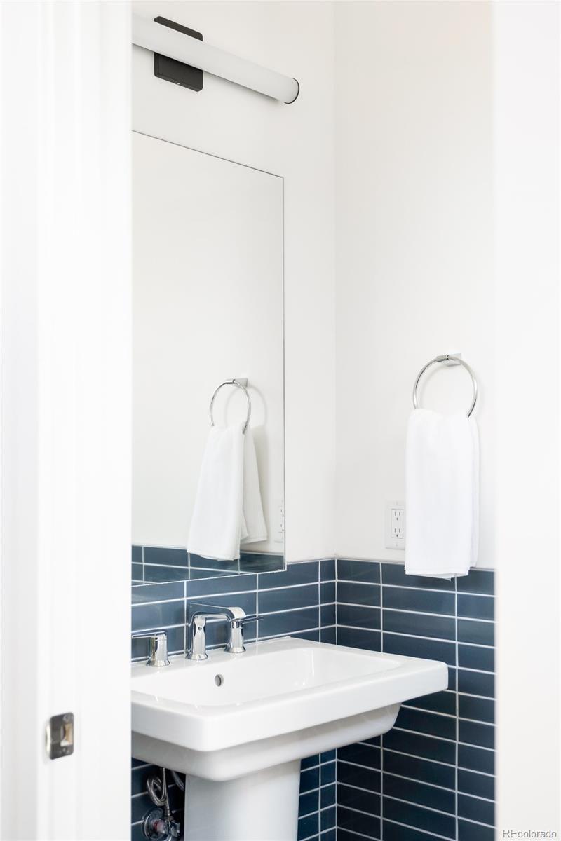 MLS Image #18 for 2321 s acoma street,denver, Colorado