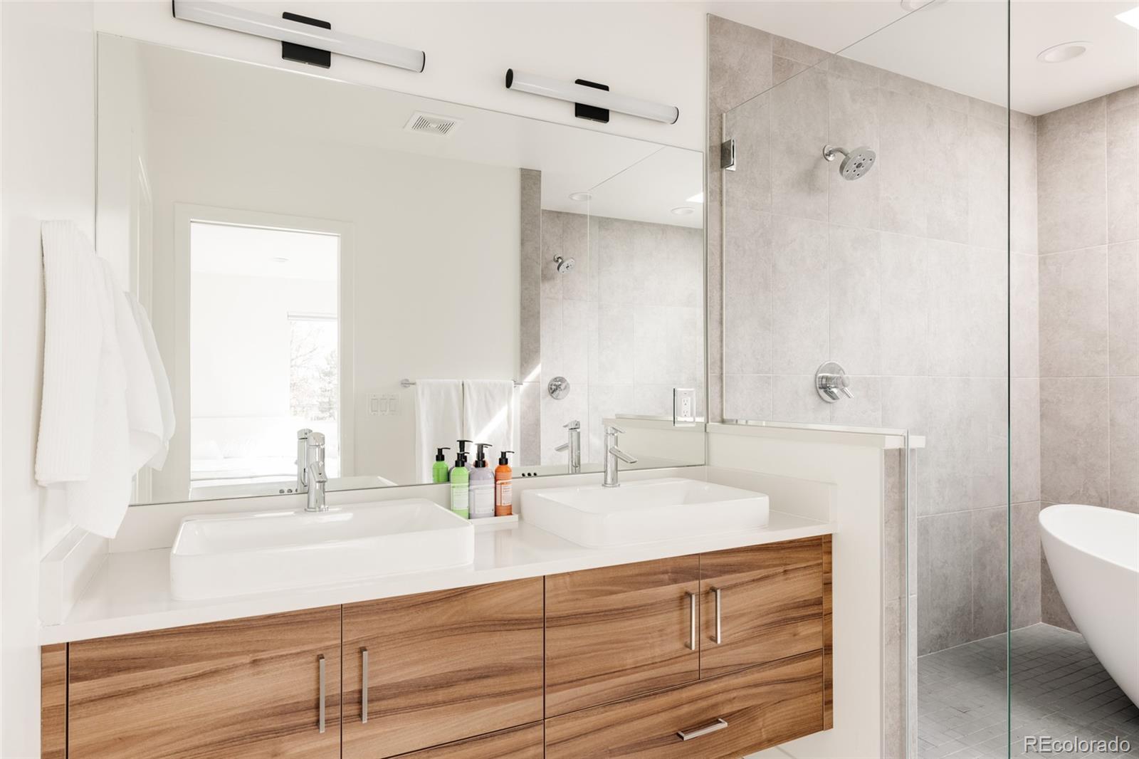 MLS Image #27 for 2321 s acoma street,denver, Colorado