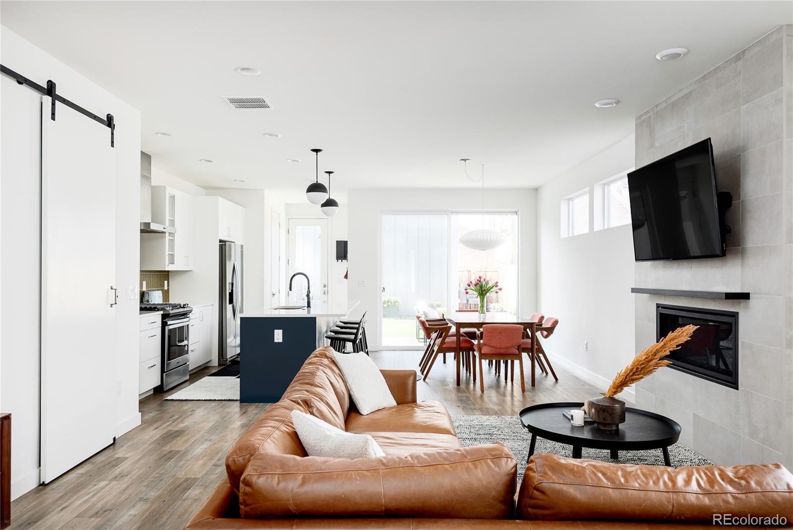 MLS Image #6 for 2321 s acoma street,denver, Colorado