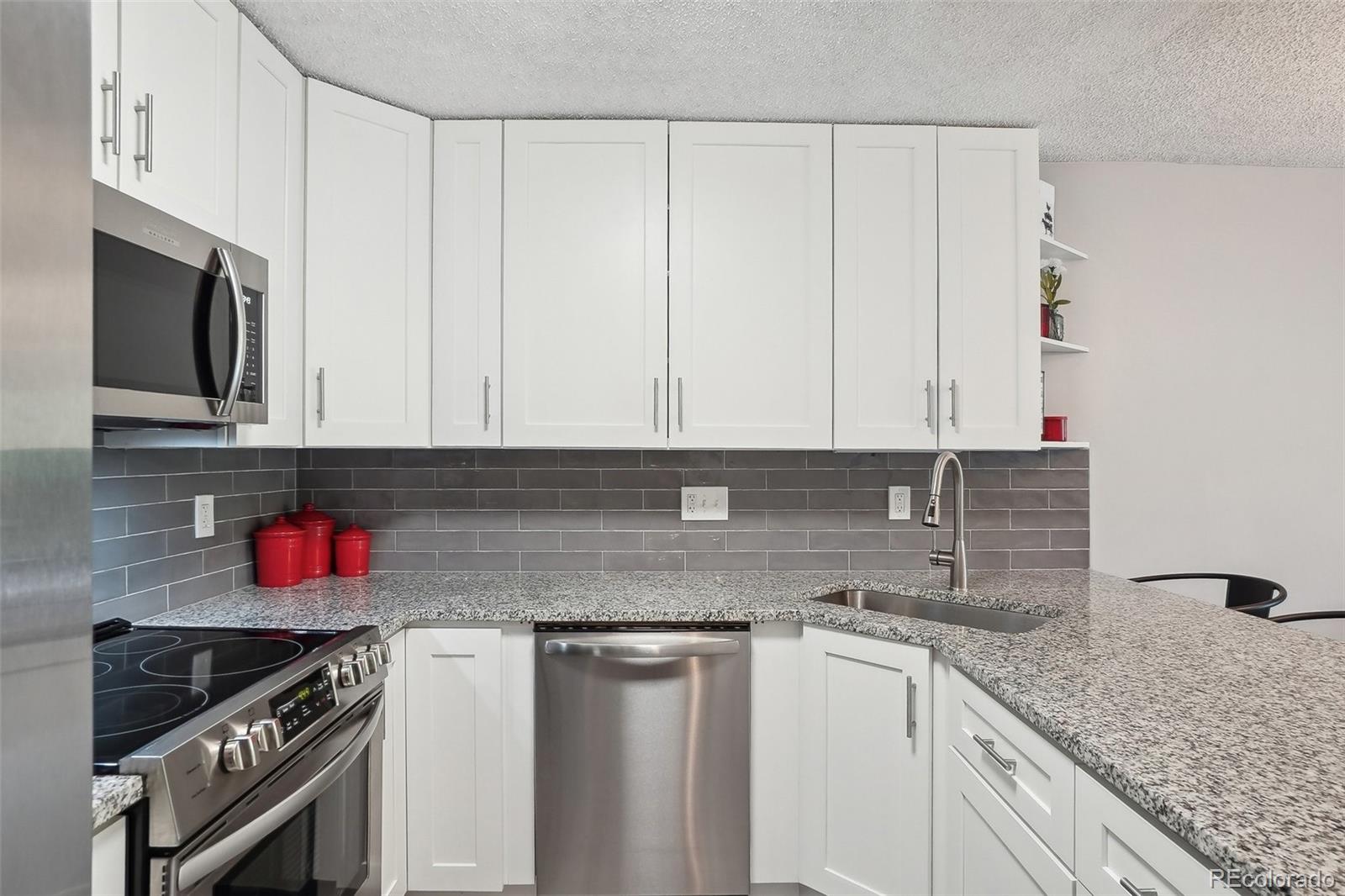 MLS Image #10 for 3465 s poplar street,denver, Colorado