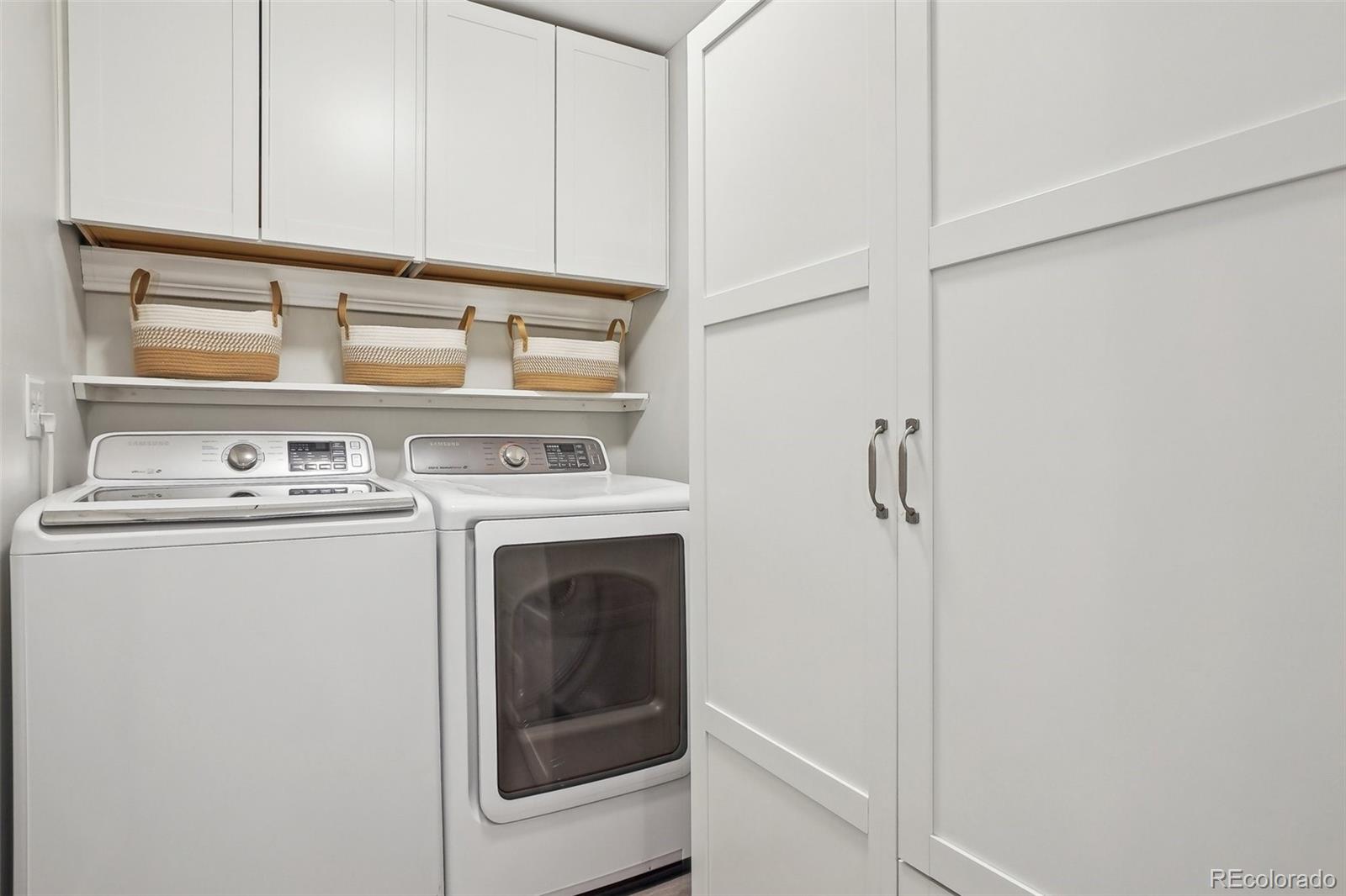 MLS Image #17 for 3465 s poplar street,denver, Colorado
