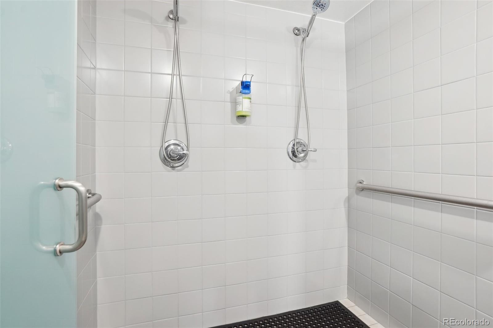 MLS Image #39 for 3465 s poplar street,denver, Colorado