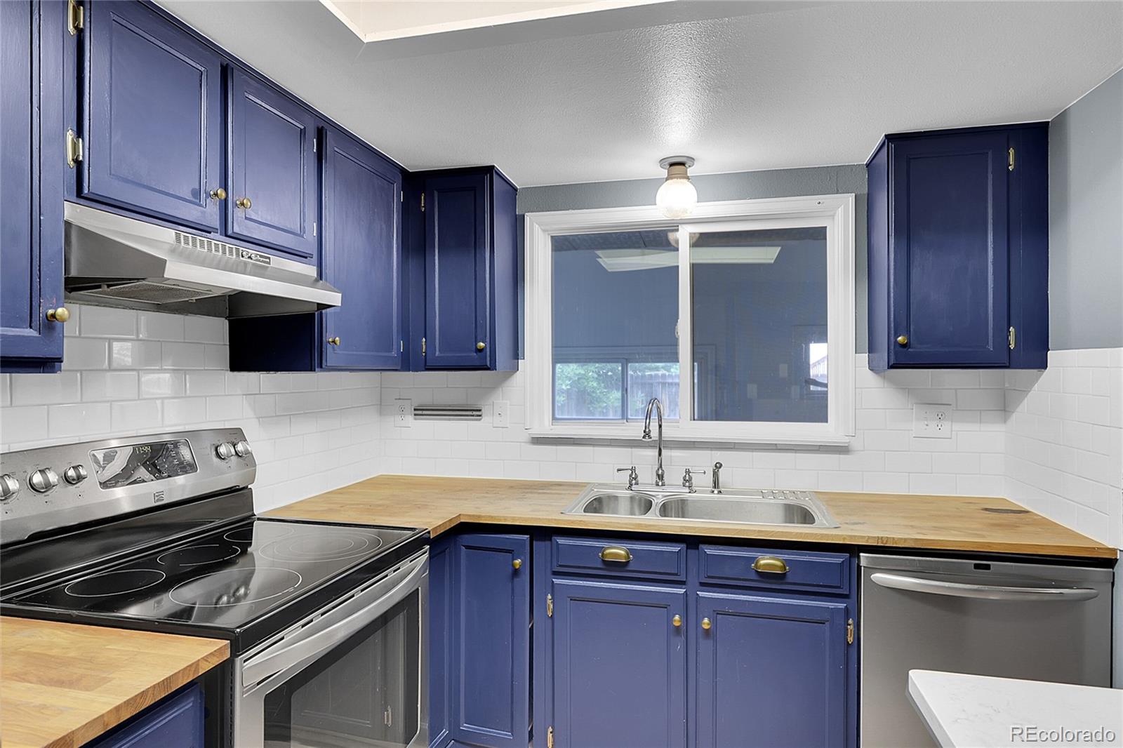 MLS Image #11 for 3510  sydney terrace,colorado springs, Colorado