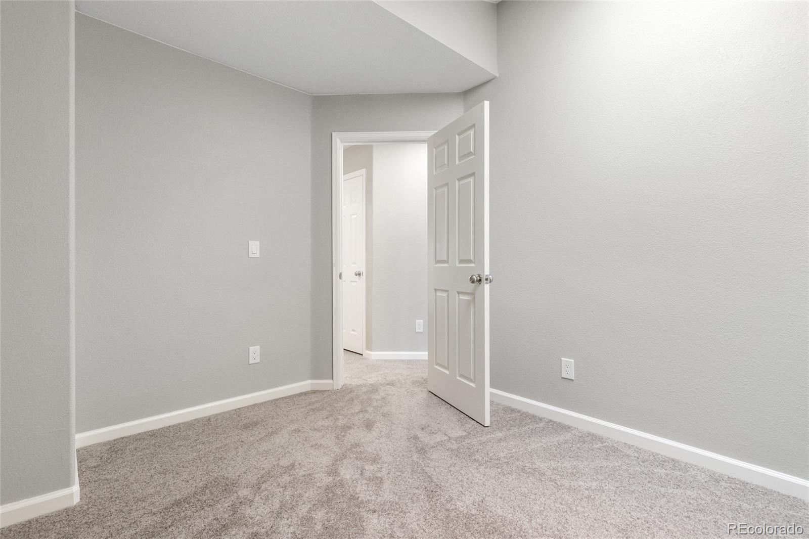 MLS Image #21 for 12558 e tennessee circle,aurora, Colorado