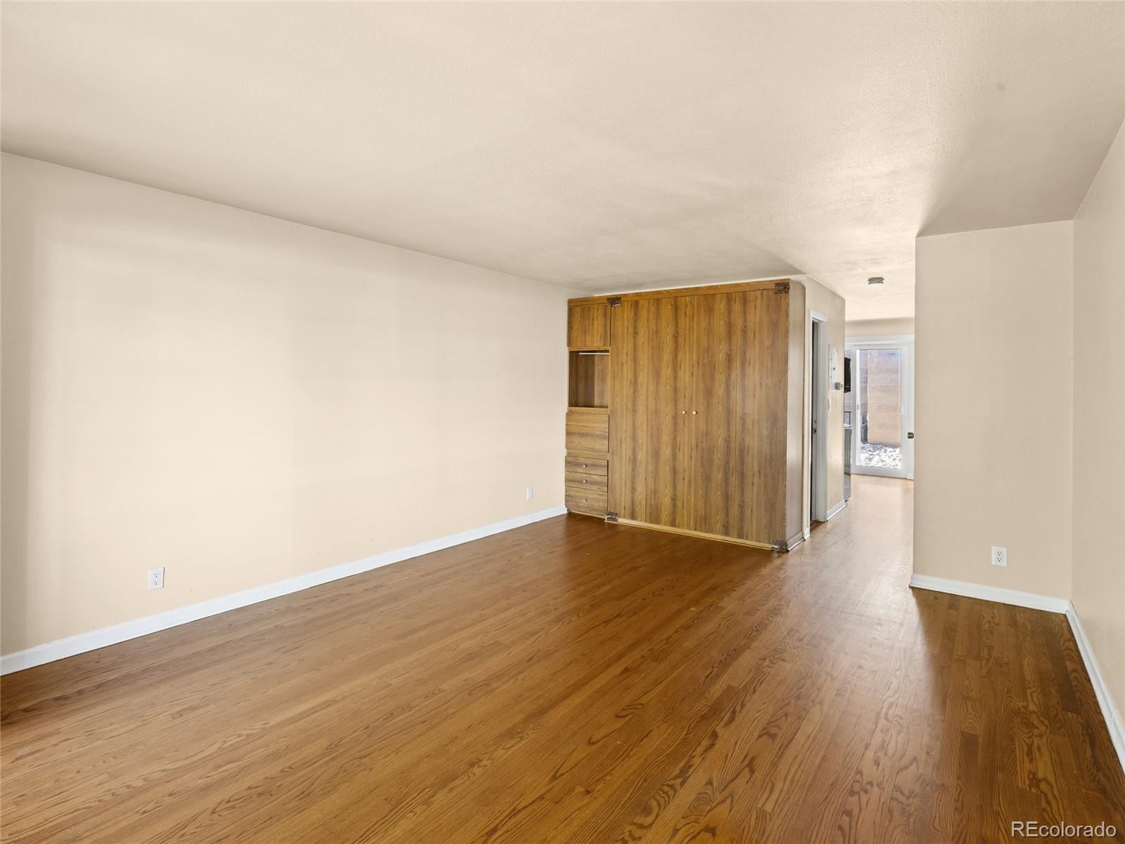 MLS Image #2 for 61 s sable boulevard,aurora, Colorado