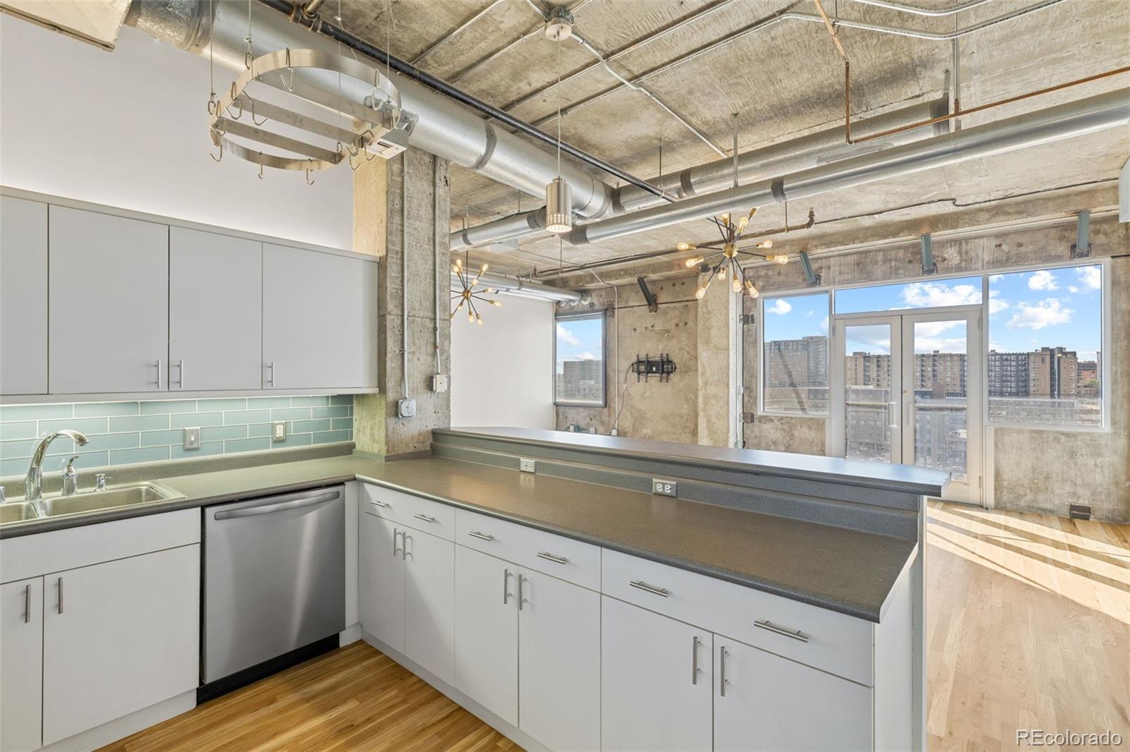 MLS Image #20 for 2020  arapahoe street,denver, Colorado