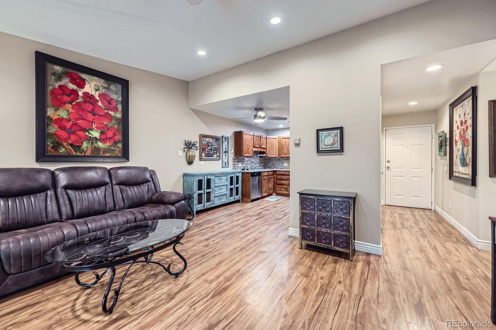MLS Image #3 for 3022 s wheeling way,aurora, Colorado