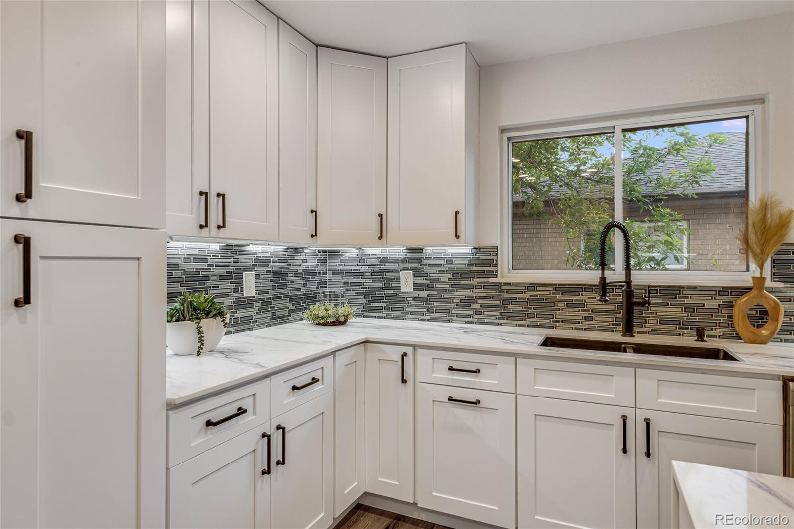 MLS Image #12 for 3550  eudora street,denver, Colorado