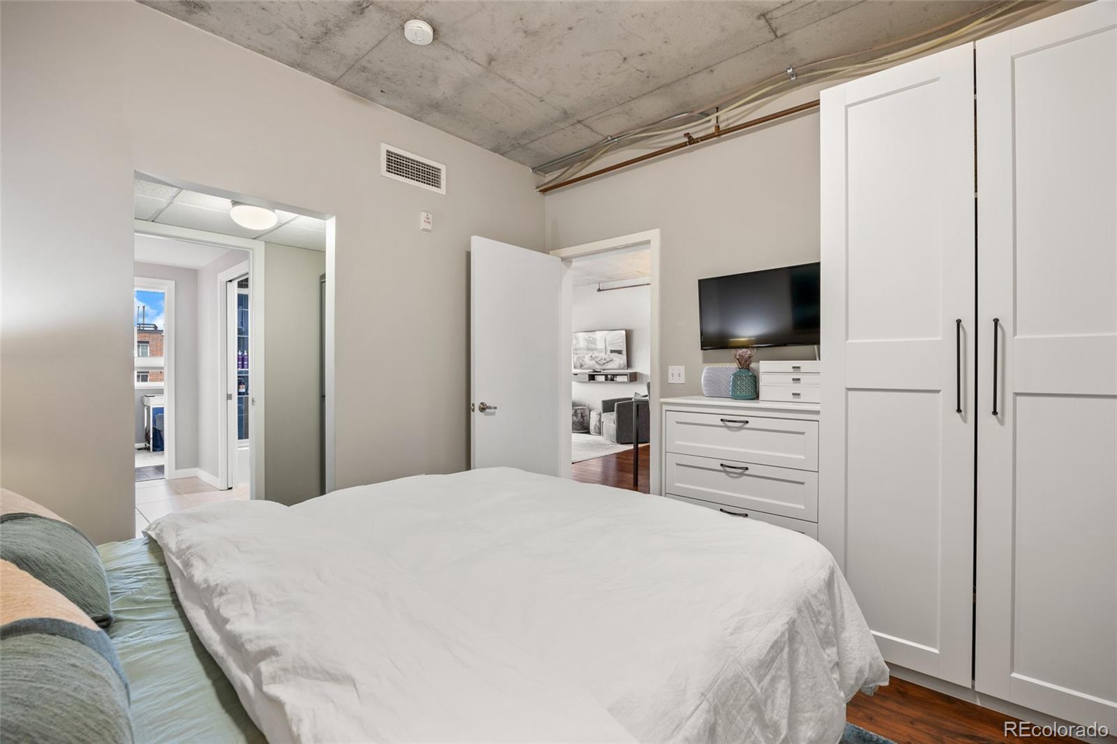 MLS Image #14 for 1475  delgany street,denver, Colorado