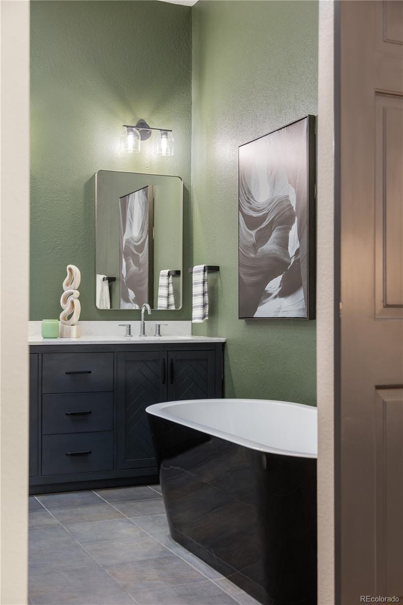 MLS Image #12 for 2355 n emerson street,denver, Colorado