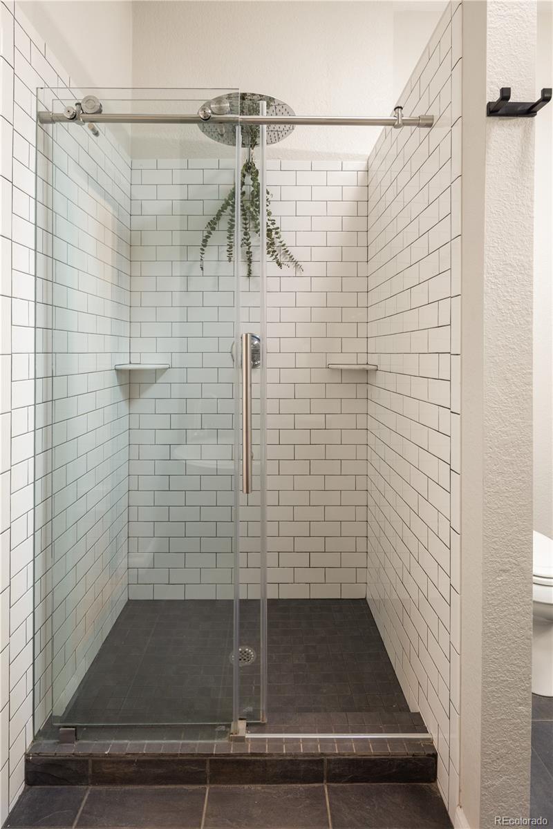 MLS Image #14 for 2355 n emerson street,denver, Colorado