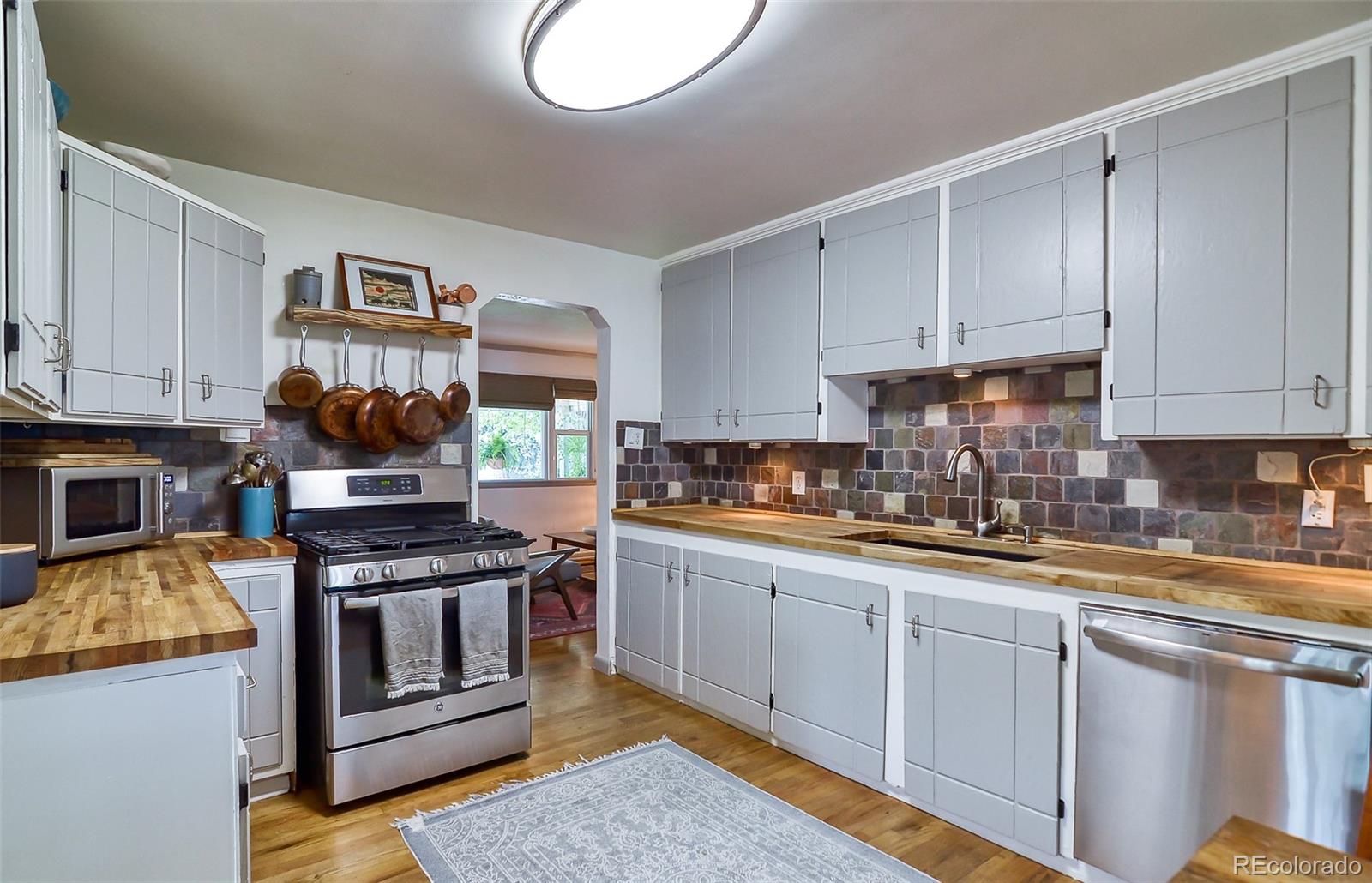 MLS Image #11 for 2083 w arbor avenue,littleton, Colorado