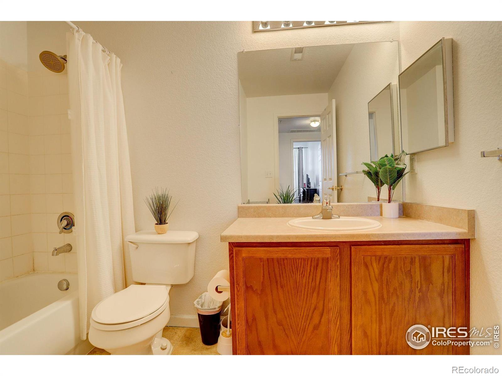 MLS Image #14 for 5723 n gibralter way,aurora, Colorado
