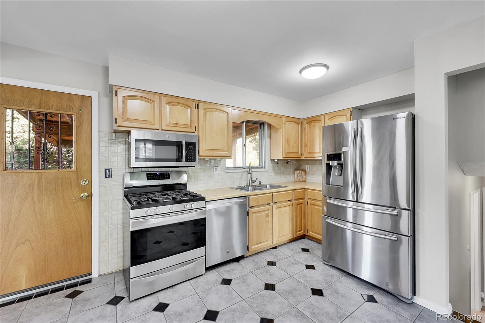 MLS Image #6 for 113  homer drive,colorado springs, Colorado