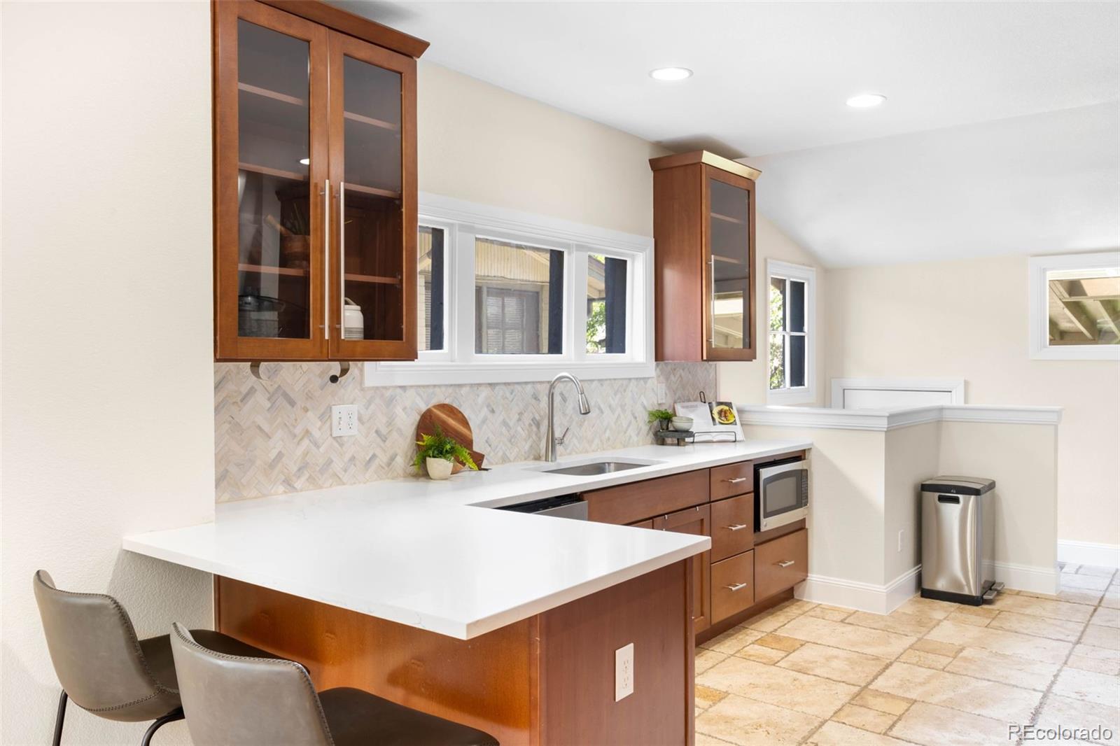 MLS Image #12 for 1469 s lincoln street,denver, Colorado