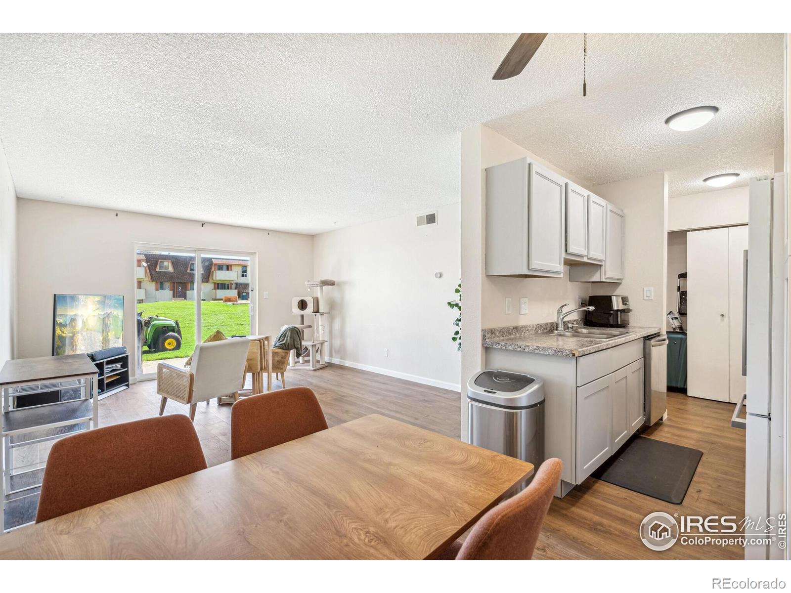 MLS Image #7 for 10211  ura lane 104,thornton, Colorado