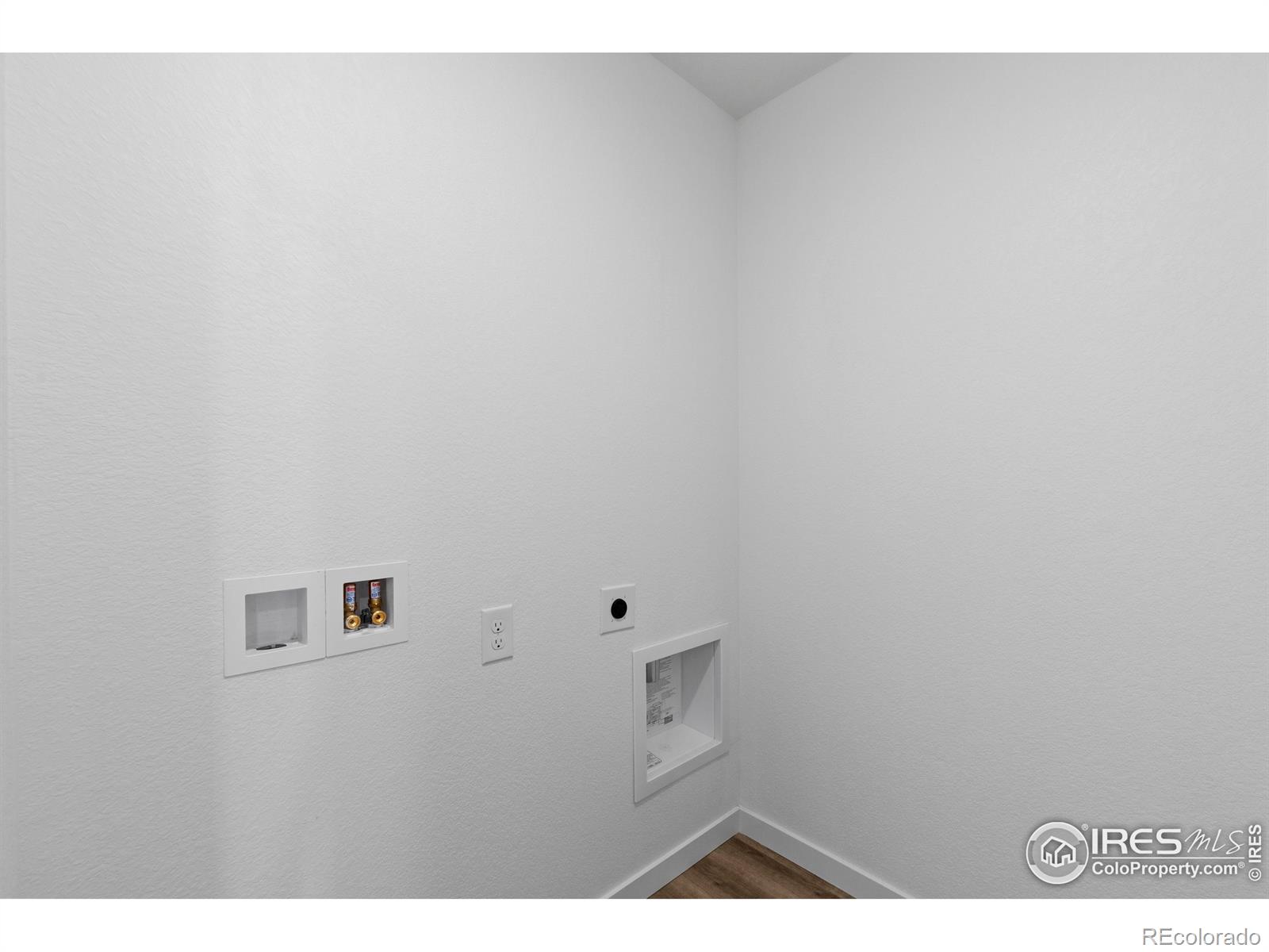 MLS Image #25 for 737  muturu road,johnstown, Colorado