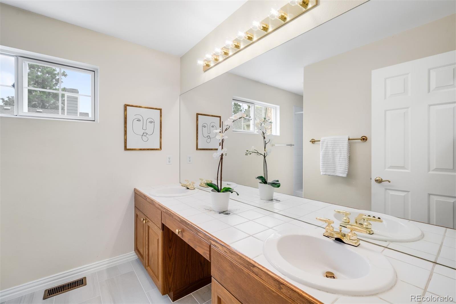 MLS Image #18 for 6274 s iola court,englewood, Colorado