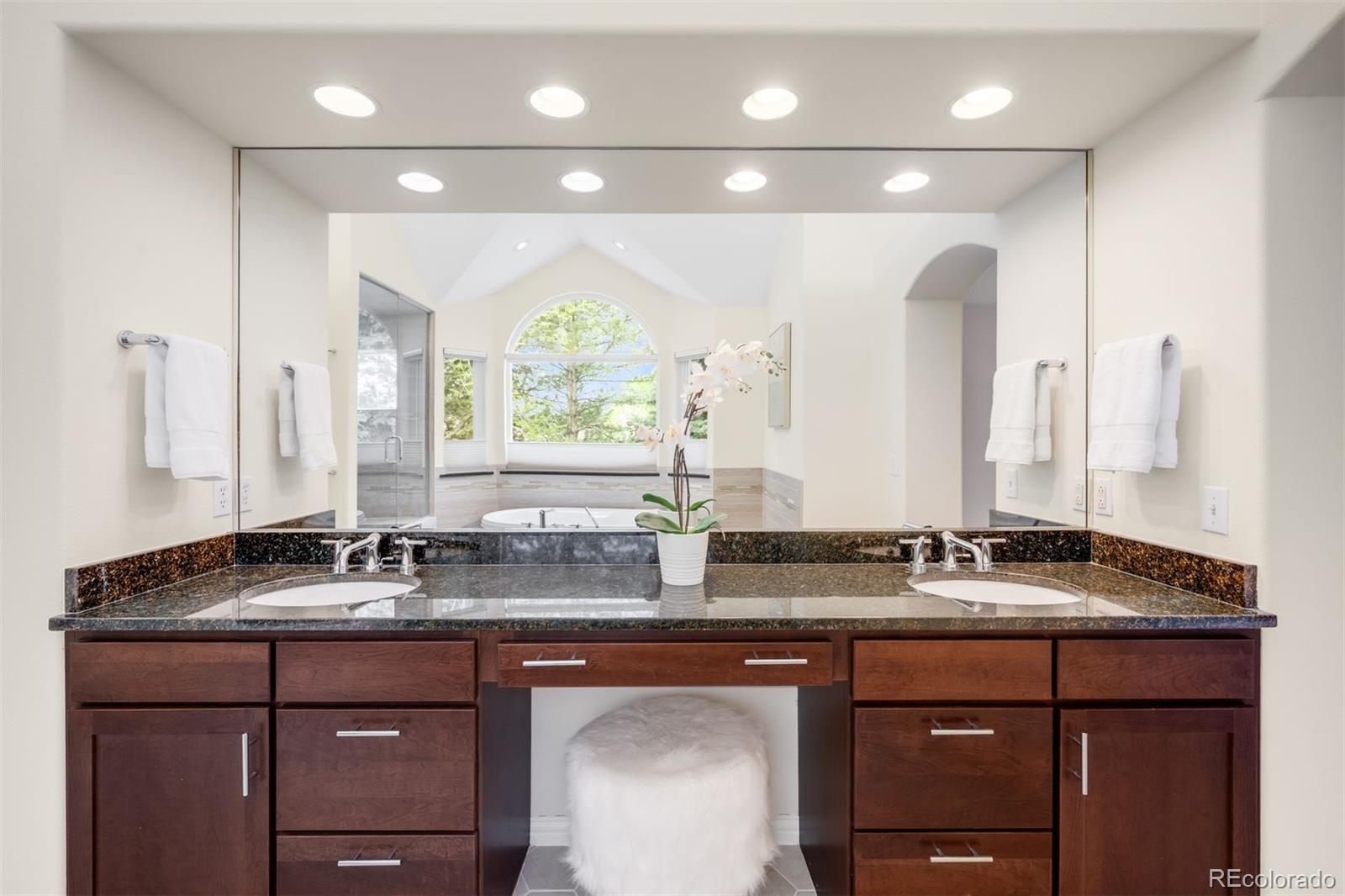 MLS Image #7 for 6274 s iola court,englewood, Colorado