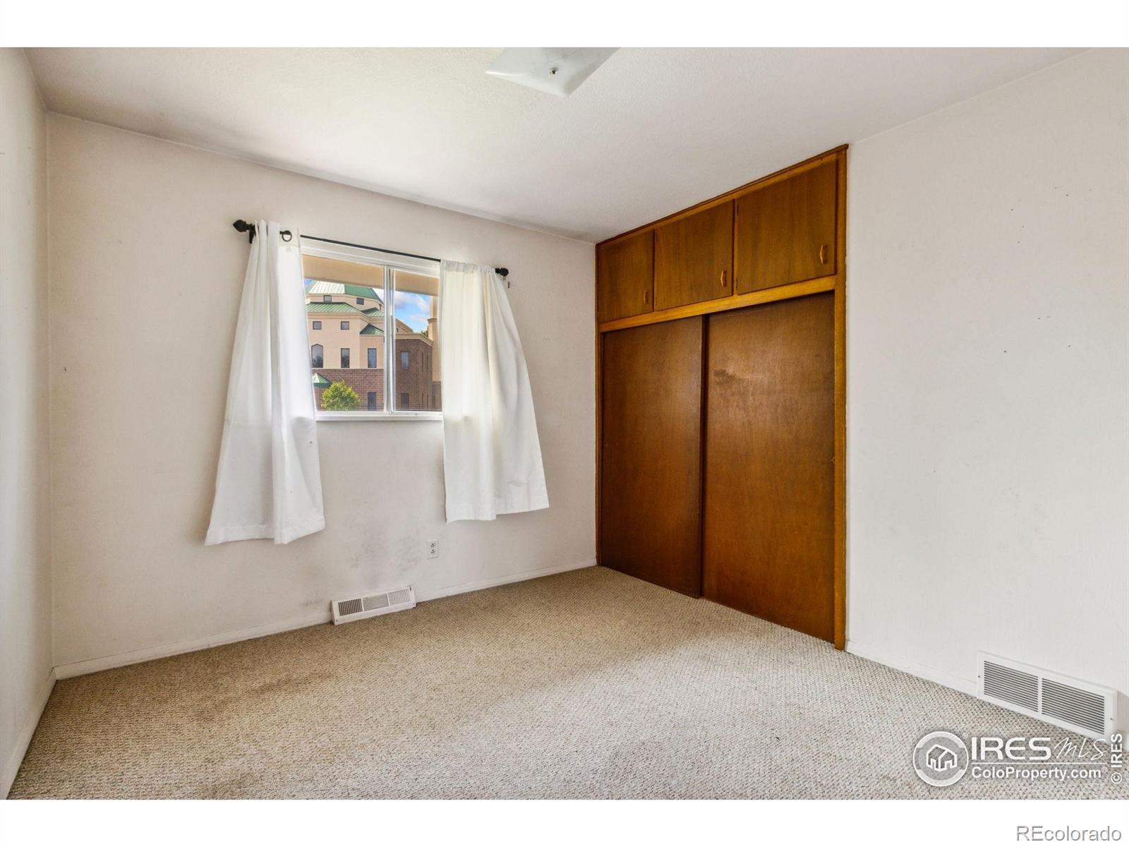 MLS Image #12 for 928 w lake street,fort collins, Colorado