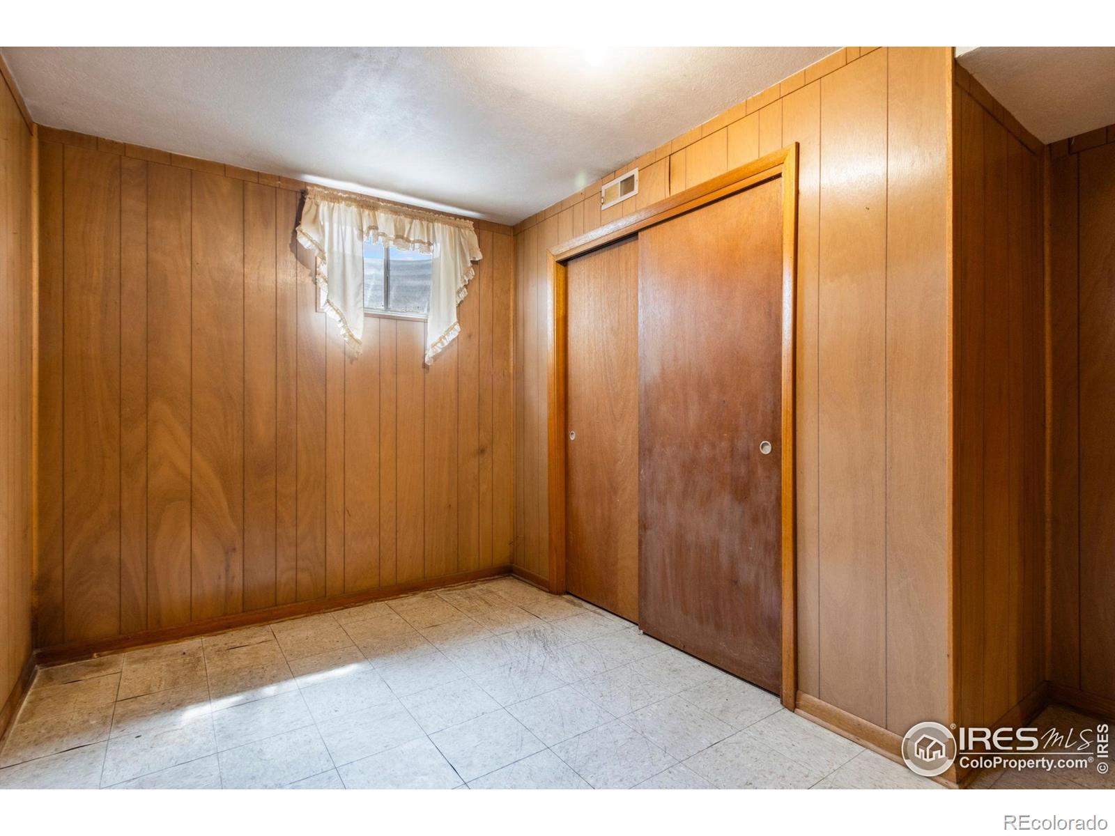 MLS Image #15 for 928 w lake street,fort collins, Colorado