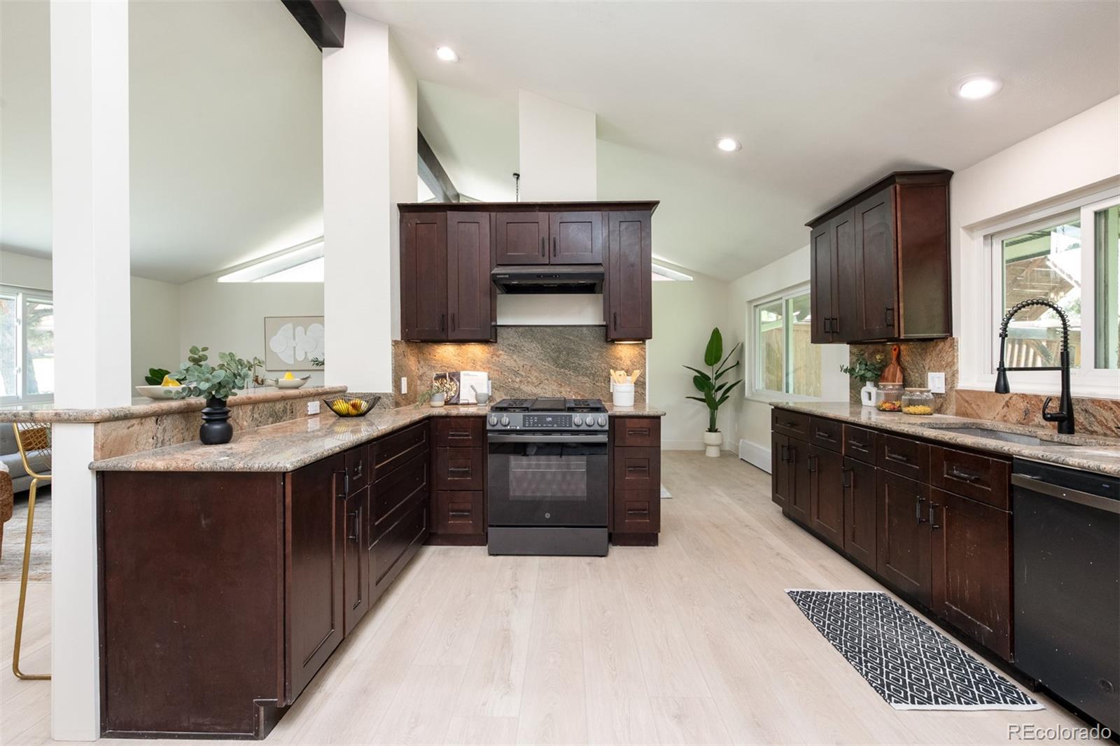 MLS Image #16 for 7453 e jefferson drive,denver, Colorado