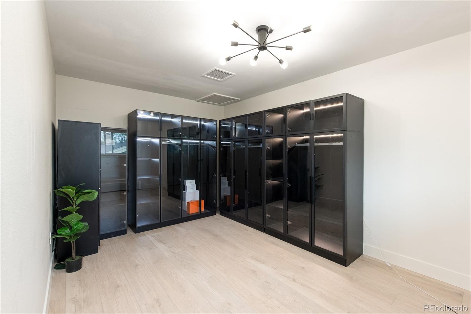 MLS Image #27 for 7453 e jefferson drive,denver, Colorado
