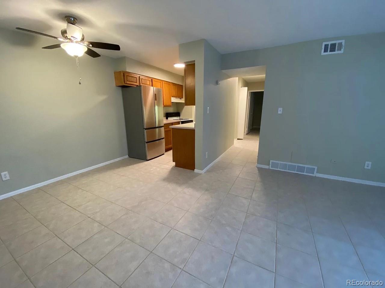MLS Image #4 for 100 e highline circle,centennial, Colorado