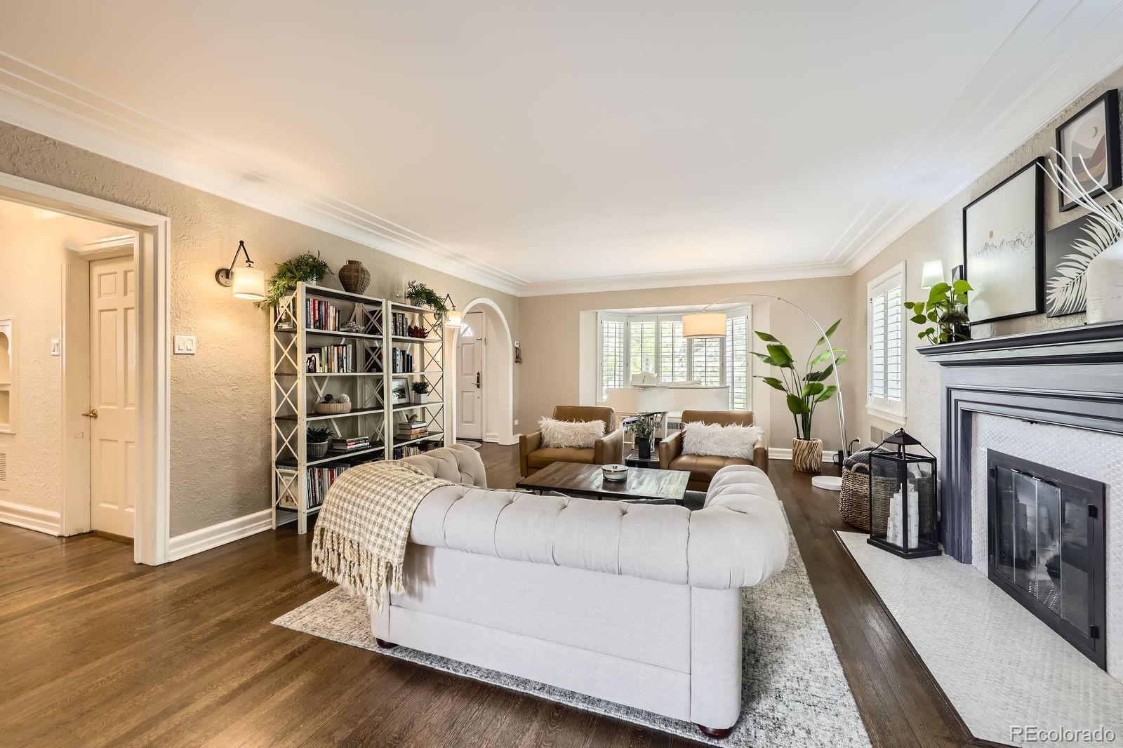 MLS Image #11 for 1000 n monaco parkway,denver, Colorado