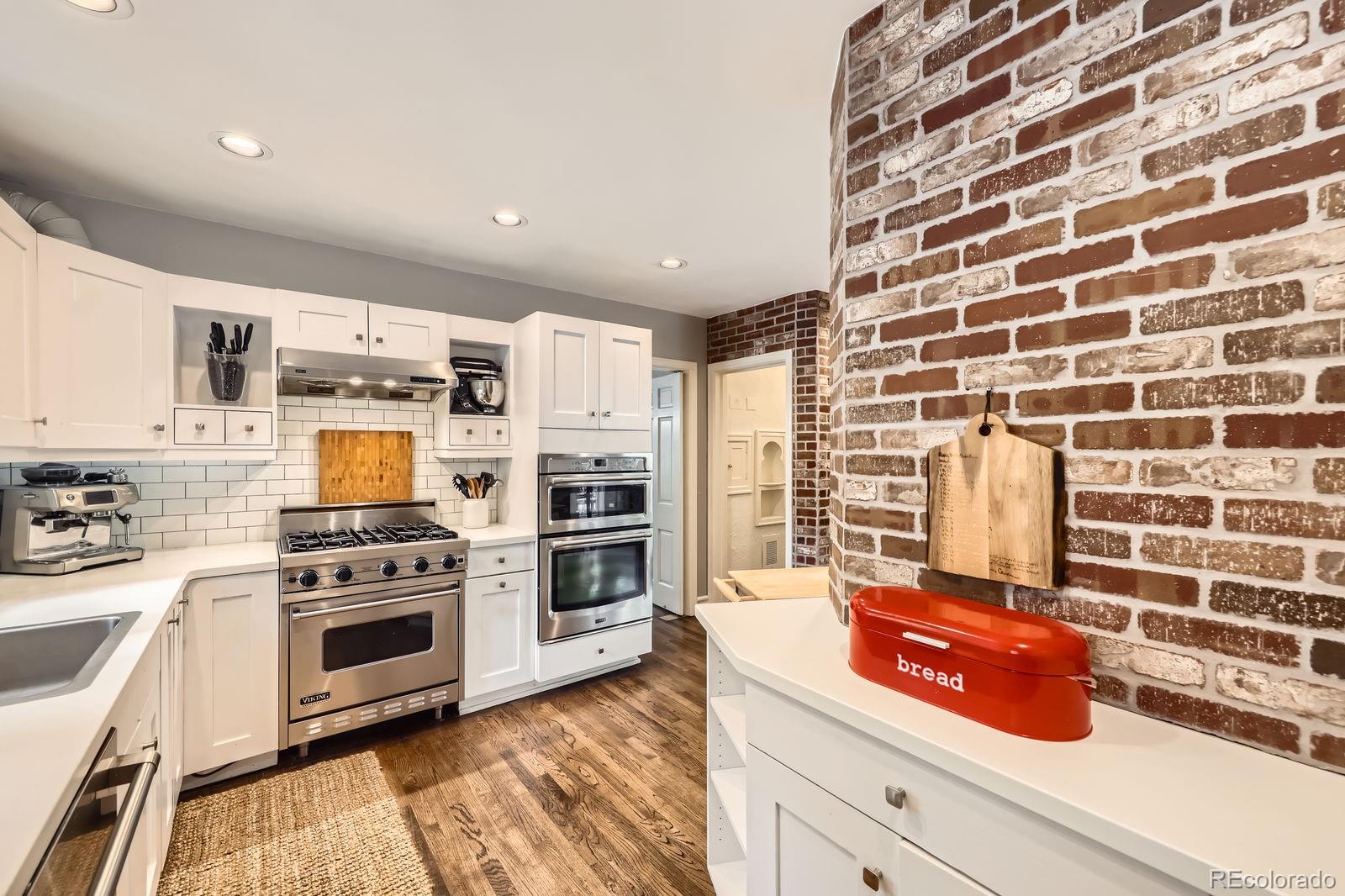 MLS Image #17 for 1000 n monaco parkway,denver, Colorado