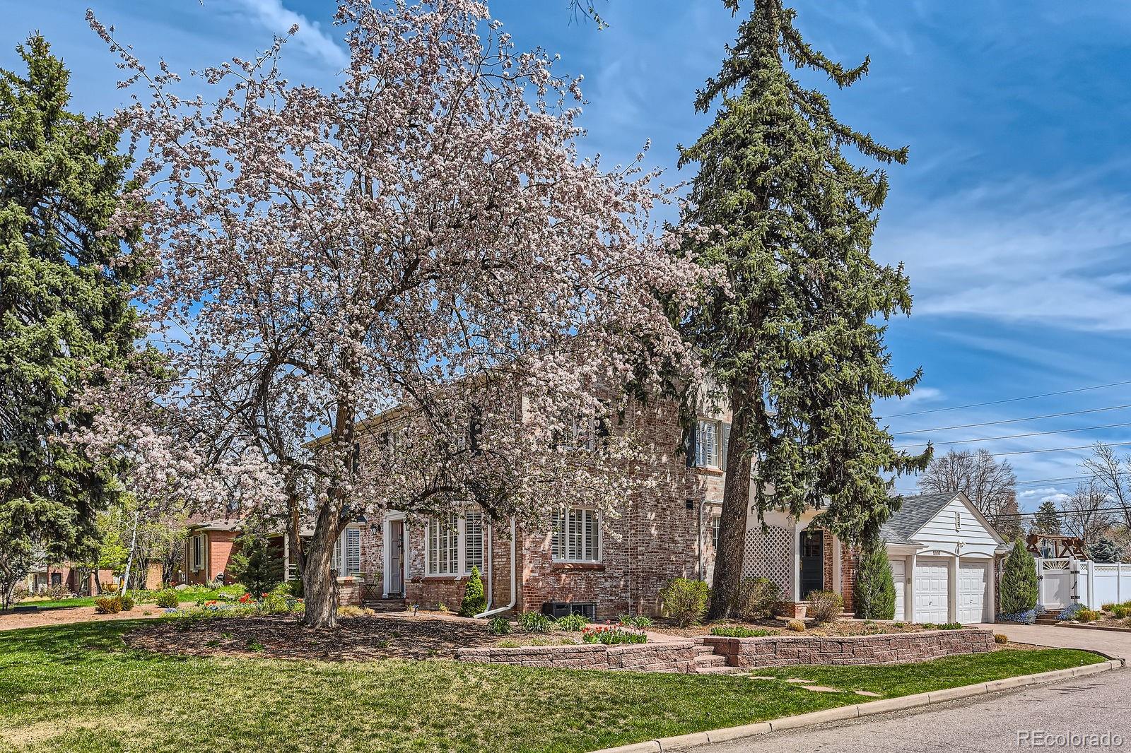 MLS Image #4 for 1000 n monaco parkway,denver, Colorado