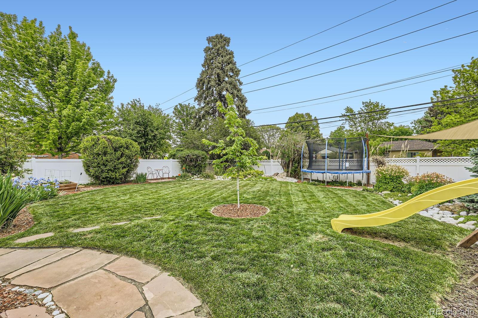 MLS Image #43 for 1000 n monaco parkway,denver, Colorado