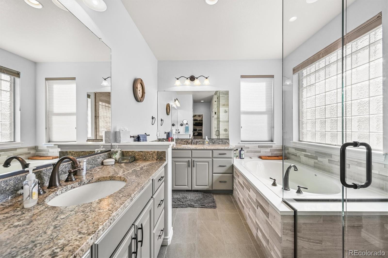 MLS Image #19 for 2373 s joyce street,denver, Colorado