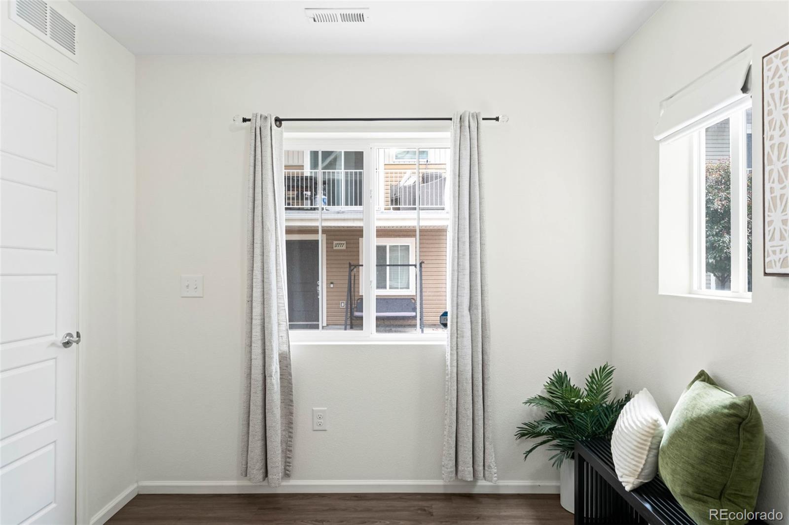 MLS Image #17 for 17767 e 54th avenue,denver, Colorado