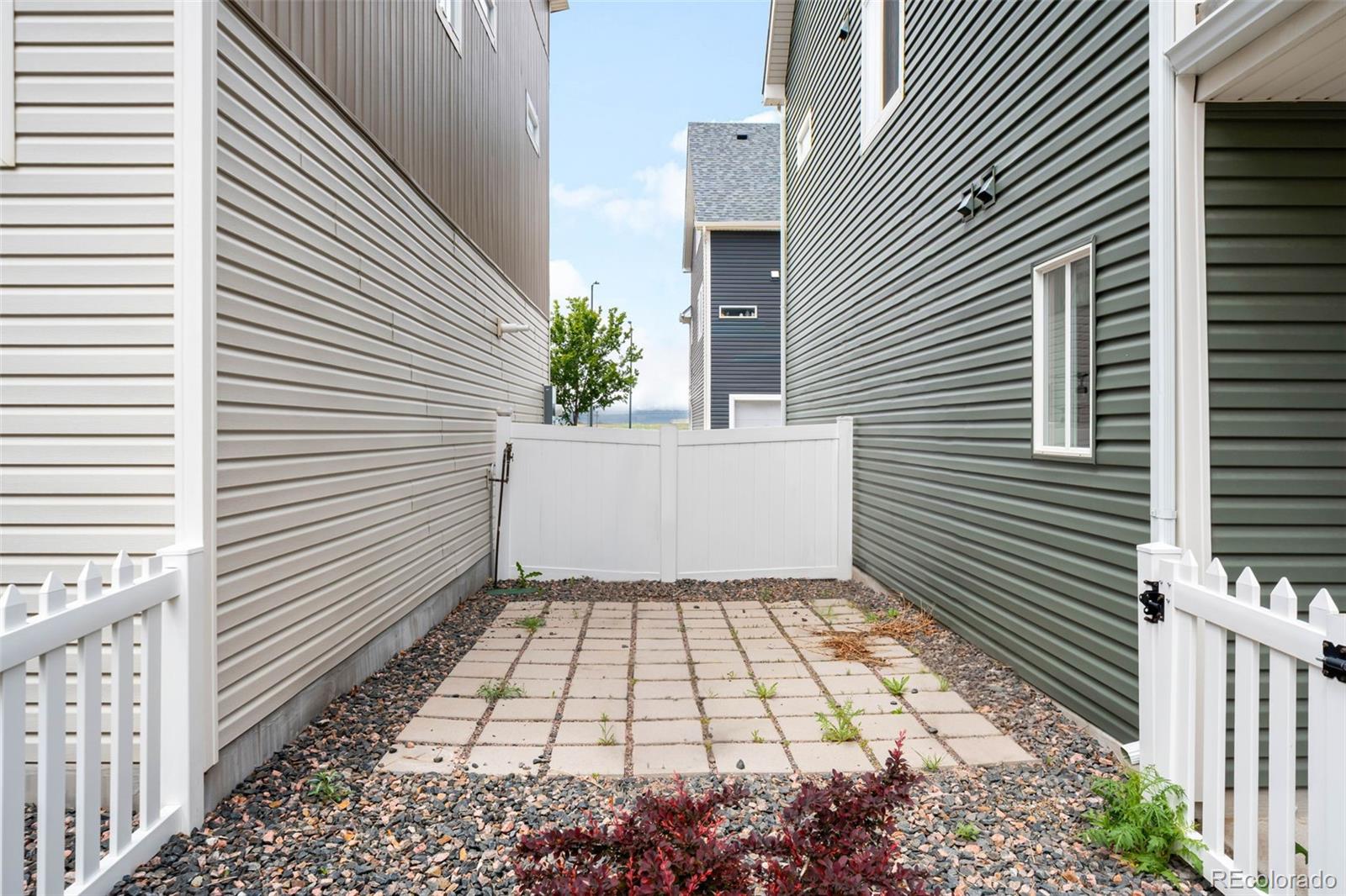 MLS Image #28 for 17767 e 54th avenue,denver, Colorado