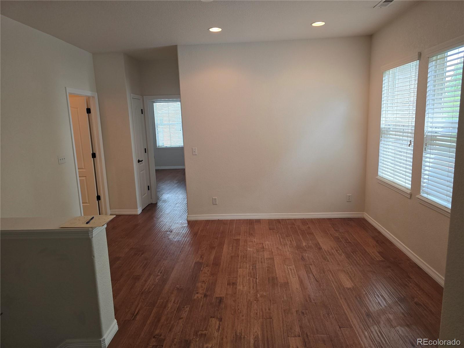 MLS Image #11 for 11811 e maplewood avenue,englewood, Colorado