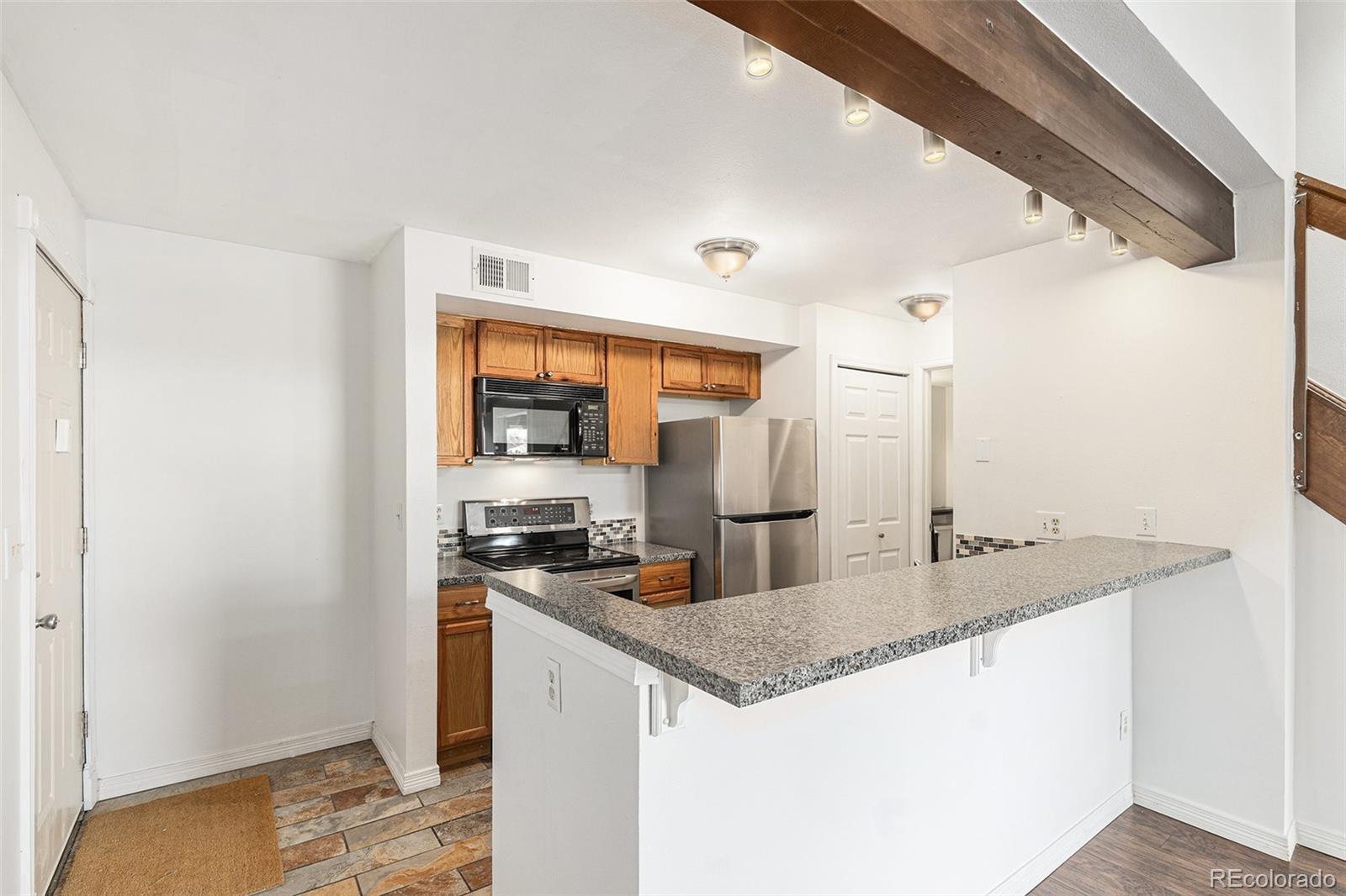 MLS Image #2 for 2575 s syracuse way,denver, Colorado