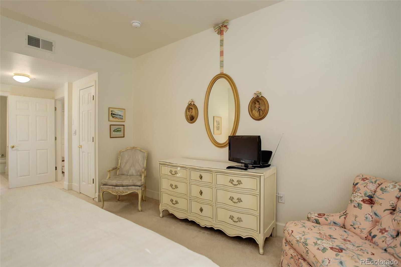 MLS Image #15 for 300  hudson street,denver, Colorado