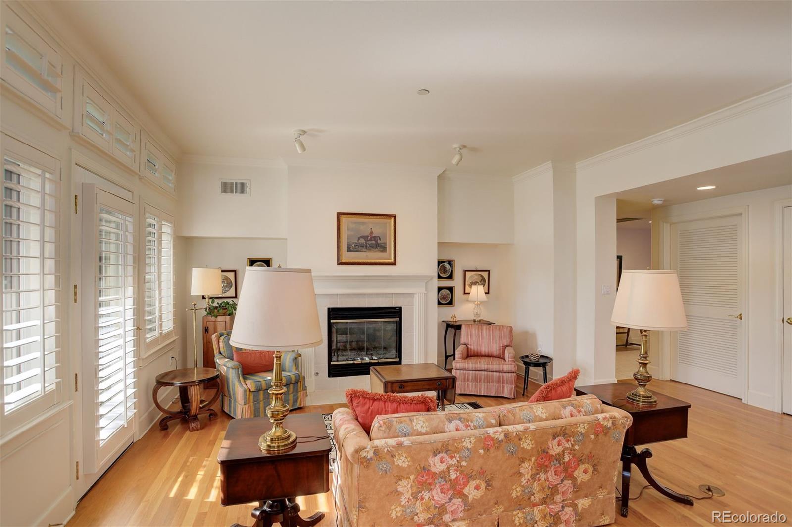 MLS Image #5 for 300  hudson street,denver, Colorado
