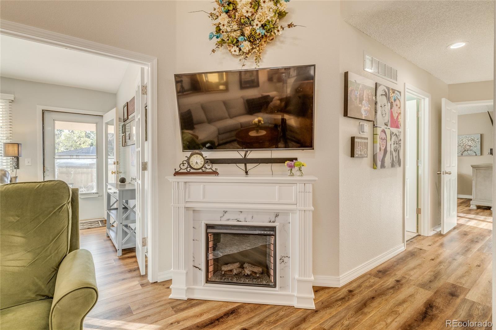MLS Image #14 for 1412  seasons grove,colorado springs, Colorado