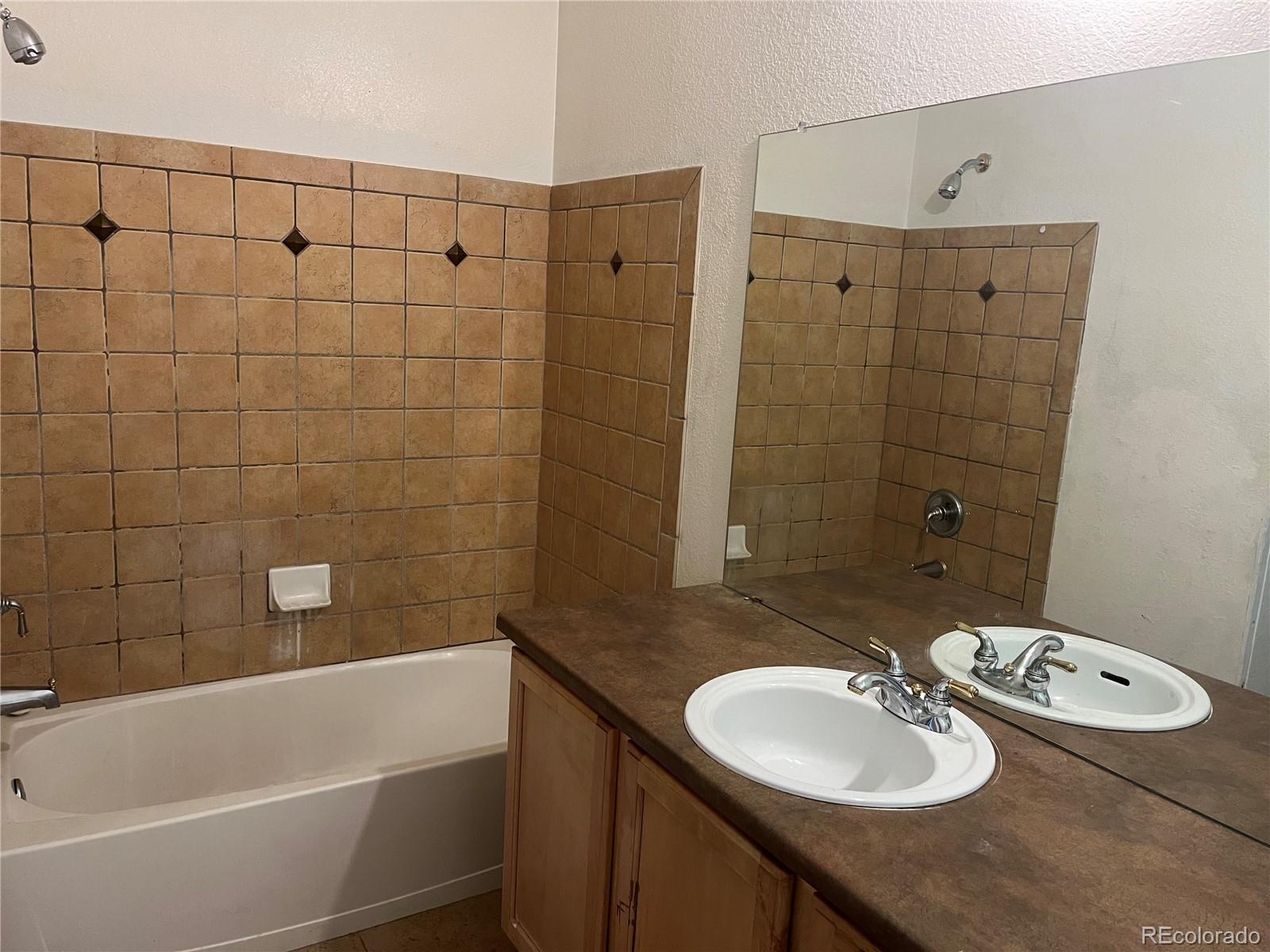 MLS Image #13 for 14400  albrook drive,denver, Colorado