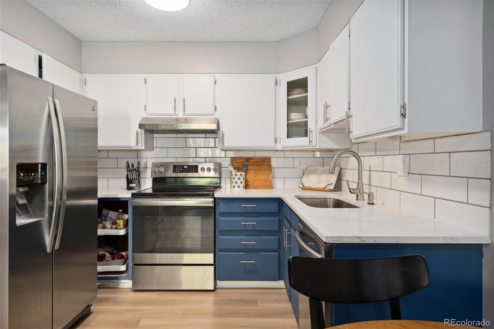 MLS Image #11 for 7040 e girard avenue,denver, Colorado