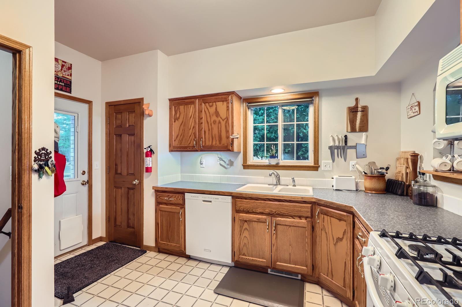 MLS Image #9 for 218 e colorado avenue,berthoud, Colorado