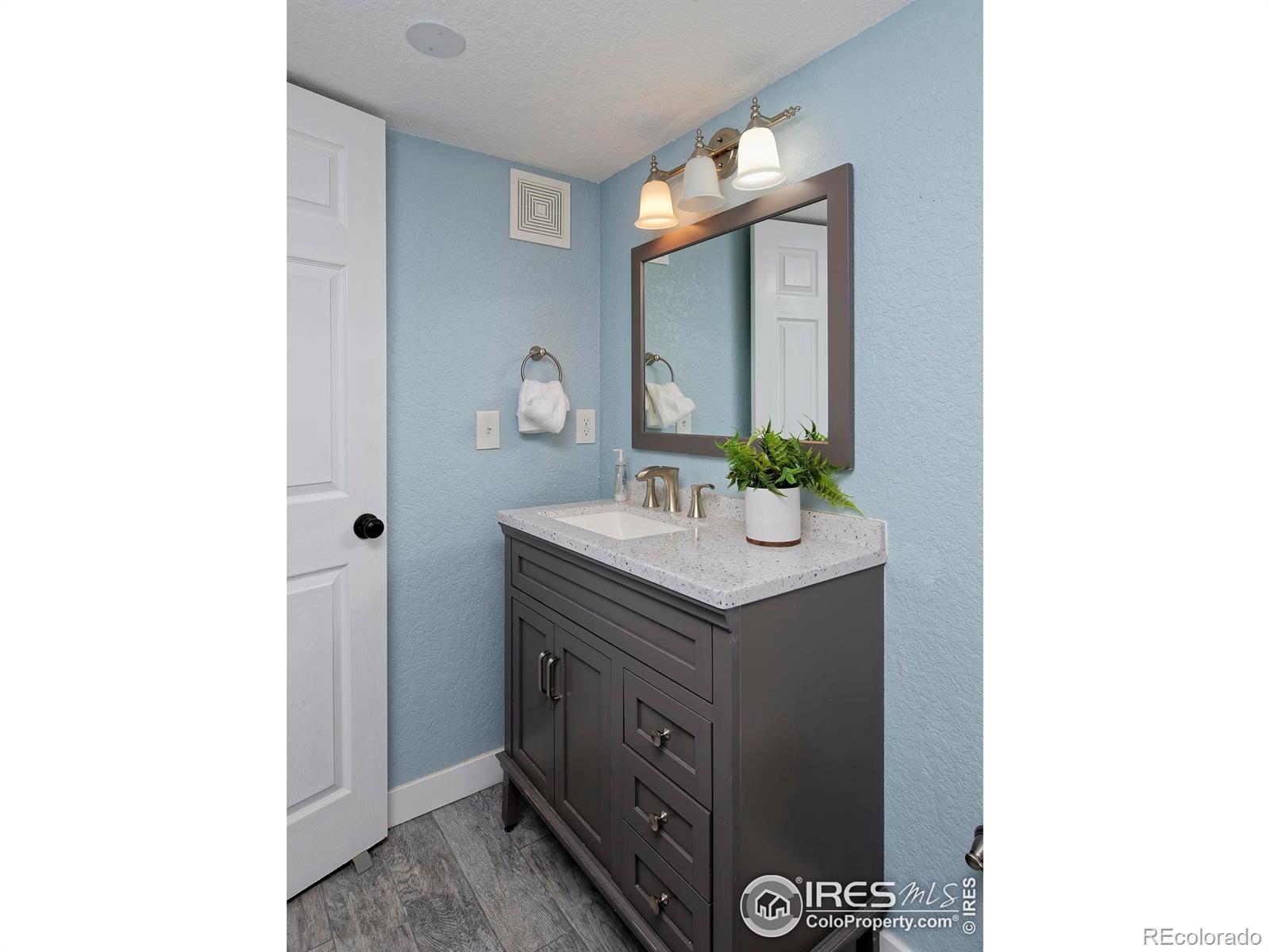 MLS Image #35 for 810  trail ridge drive,louisville, Colorado