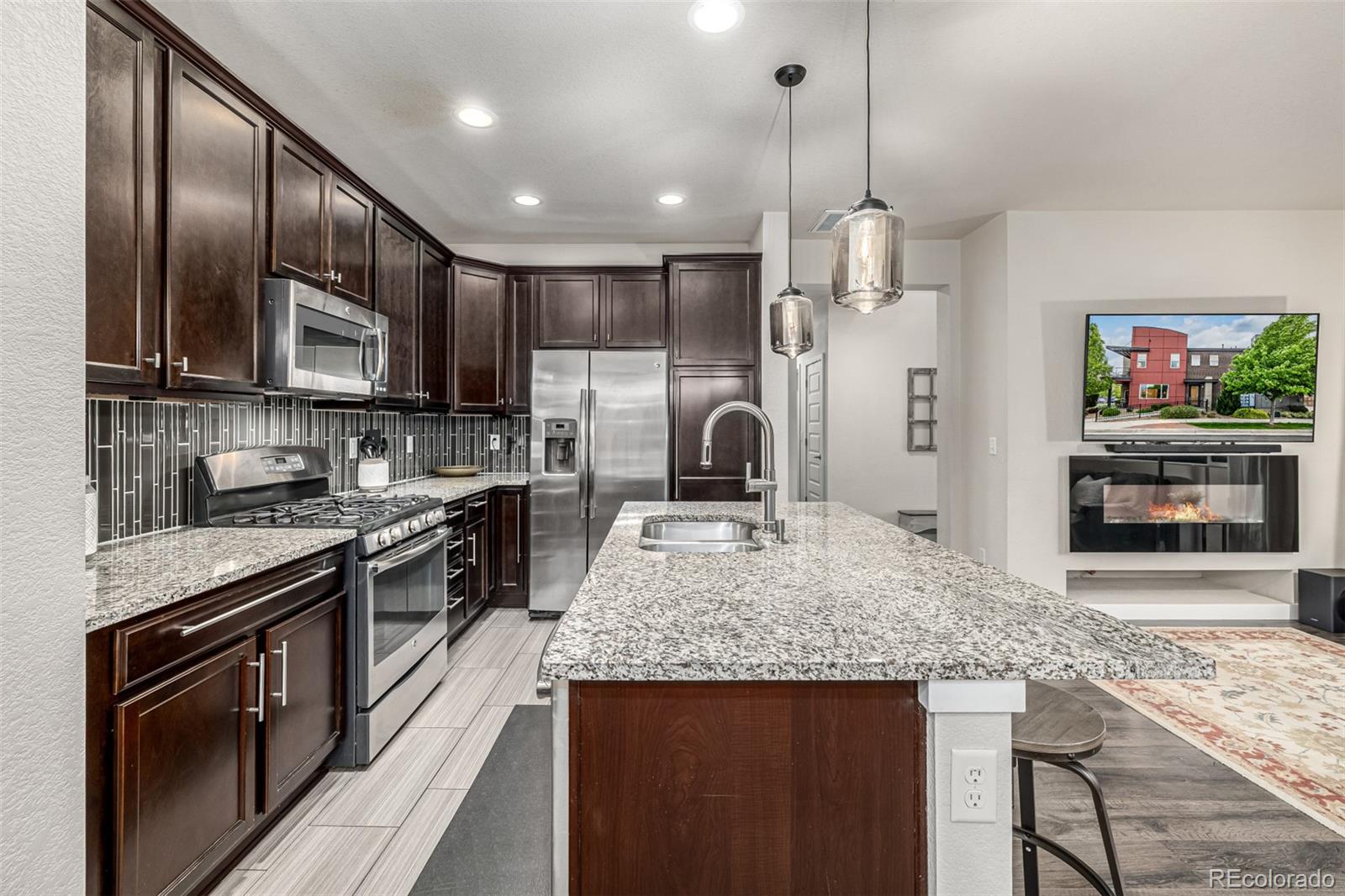 MLS Image #10 for 2110 w 67th place,denver, Colorado