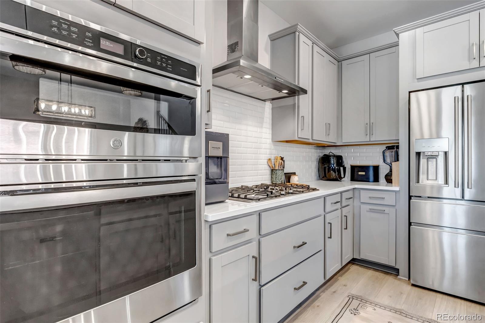MLS Image #4 for 8049  monte vista circle,littleton, Colorado